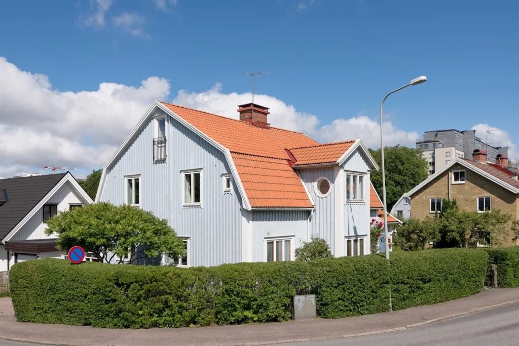 Ommalning Tapetsering Villa. Skarholmen Segeltorp